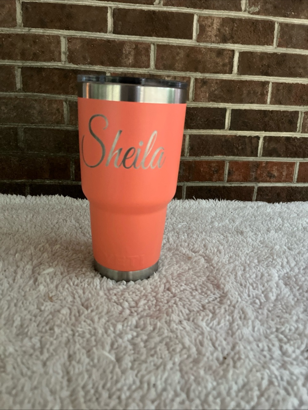 A YETI Rambler 30 oz Tumbler For Sheila! Coral Magslider Lid Laser Engraved - Picture 4 of 9